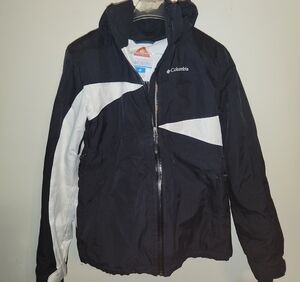 Columbia Women's Black and White Ski Jacket